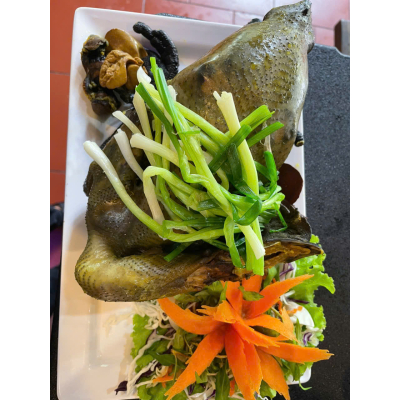 Gà h’mong hấp hành